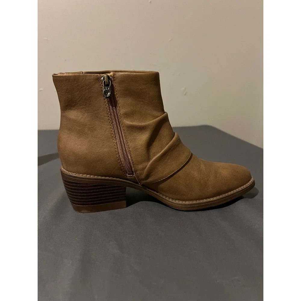 Blowfish‎ Malibu State of Mind Tan Brown Ruched Ankle Boots Womens 8 Side Zip